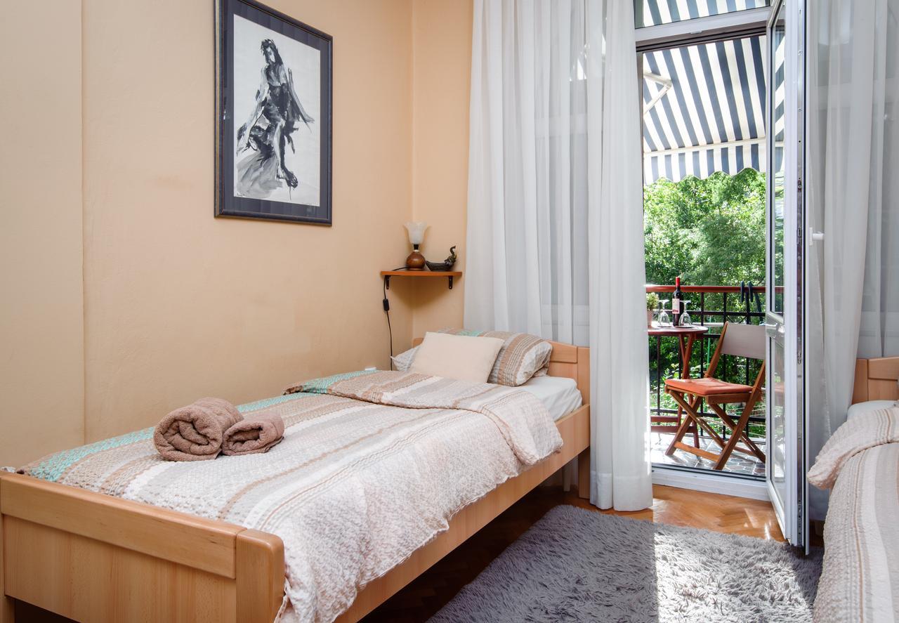 Private Accommodation Milisa Split Exterior photo