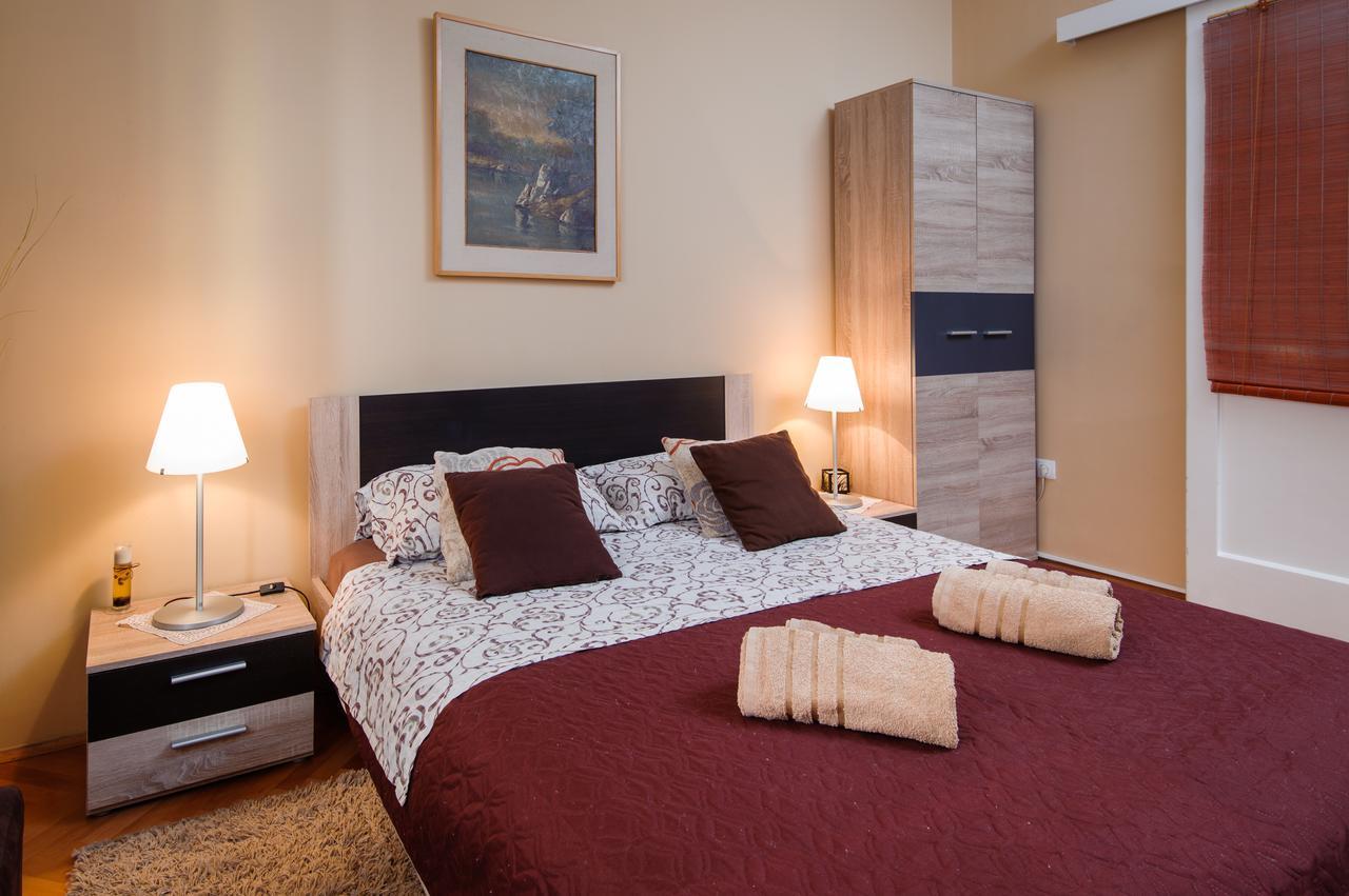 Private Accommodation Milisa Split Exterior photo