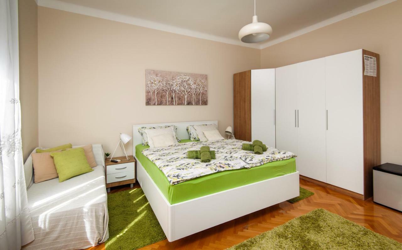 Private Accommodation Milisa Split Exterior photo